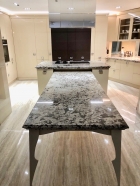 Piani,tavolo e Top Cucina in granito Aspen White - SIRONI  MARMI  Monza