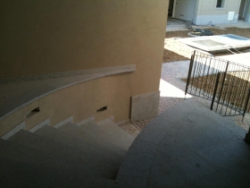 Pianerottoli, Scale, Davanzali in Padang Spazzolato - SIRONI MARMI Monza